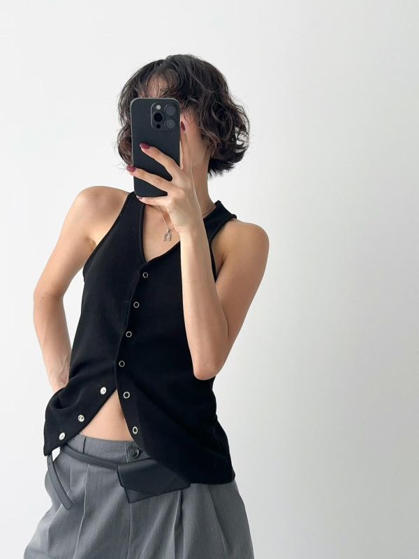 基本款顯瘦背心 