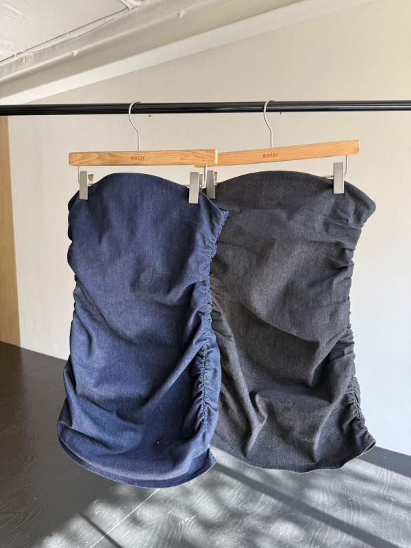 牛仔抓摺平口短洋裝 