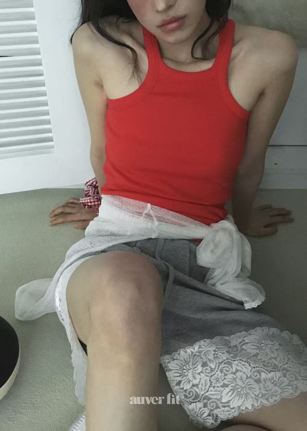 挖肩顯瘦背心 