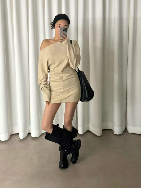 車線剪裁斜肩棉質洋裝 