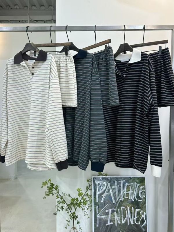 拼色細條紋POLO上衣/鈕扣條紋短裙 