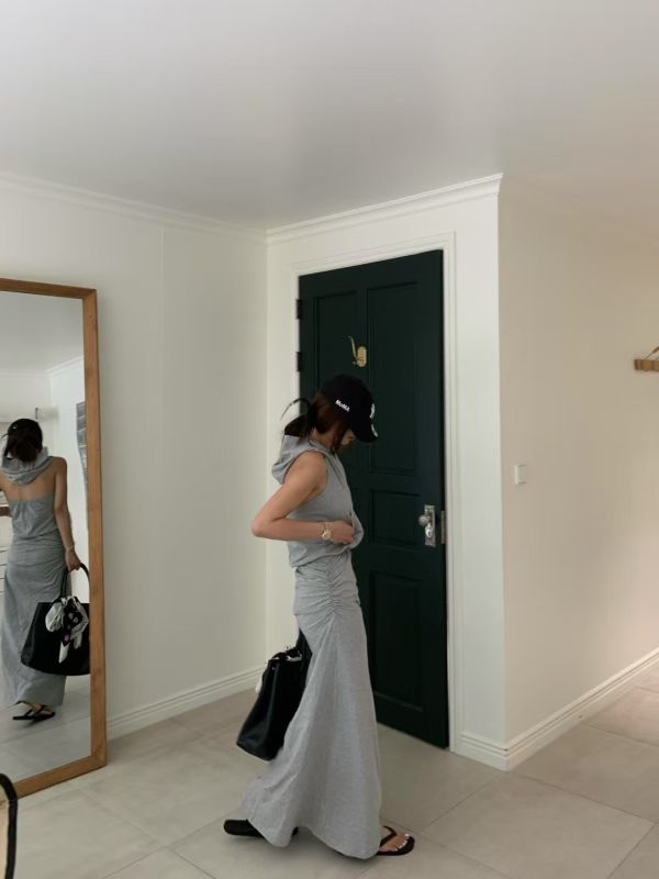 連帽美背連身裙 