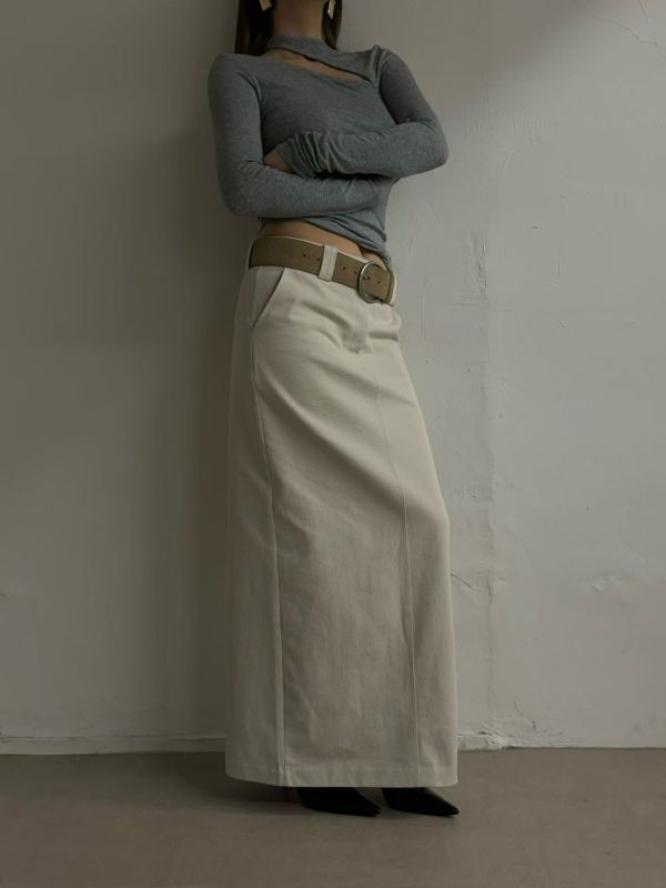 繞脖後簍空彈性上衣 