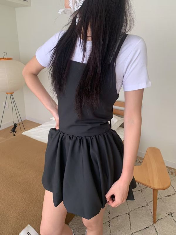 後綁帶露背小洋裝 
