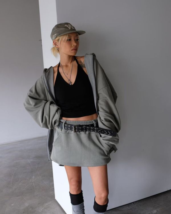 大帽子素面外套/腰帶環鬆緊大口袋短裙 