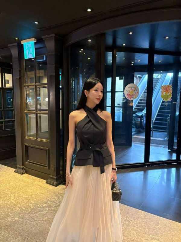 腰帶顯瘦無袖背心 