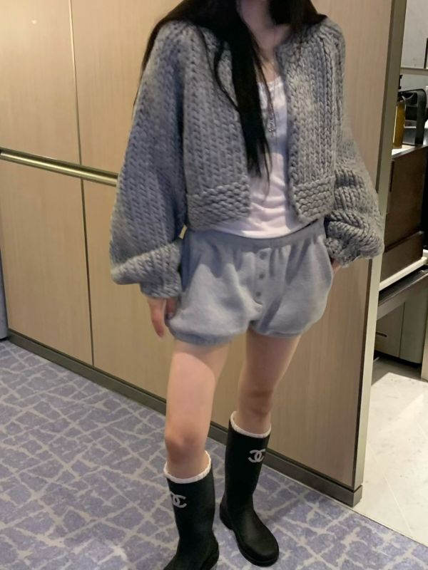 羊毛手工編織外罩 