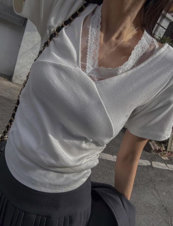 低領蕾絲掛脖短袖上衣 