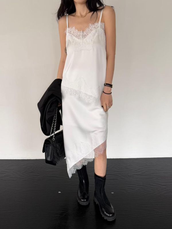 時髦挺版蕾絲背心 