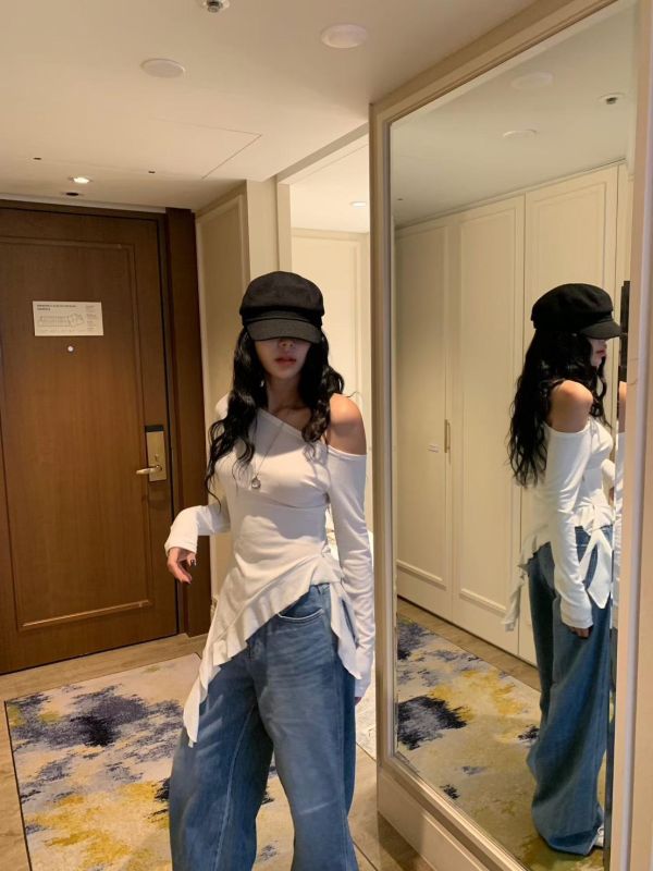 斜肩荷葉下擺彈力造型長T 