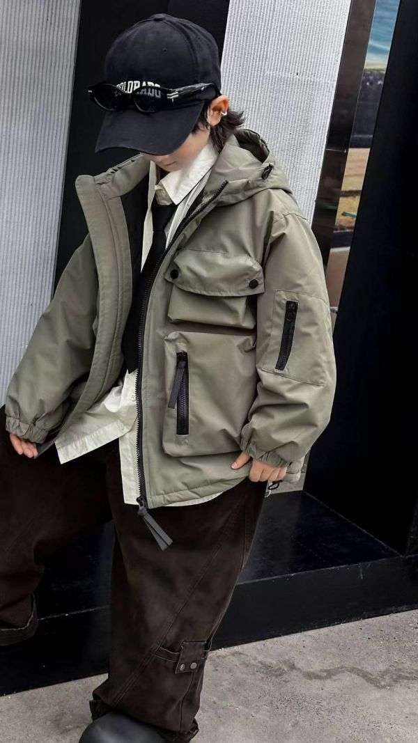 <<110-150>>酷感街頭拼色連帽外套 