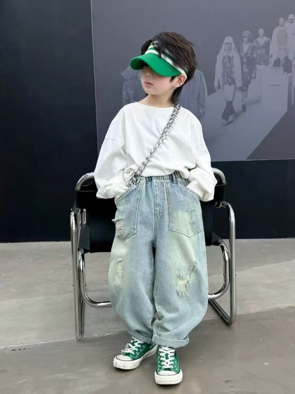 <<100-120>>小時髦造型破洞刷白牛仔褲 