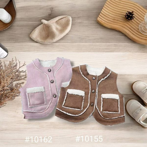 <<100-140>>復古麂皮質感羊羔絨保暖背心 羊羔絨拼接背心,雙口袋羊羔絨外搭,秋冬時尚小背心