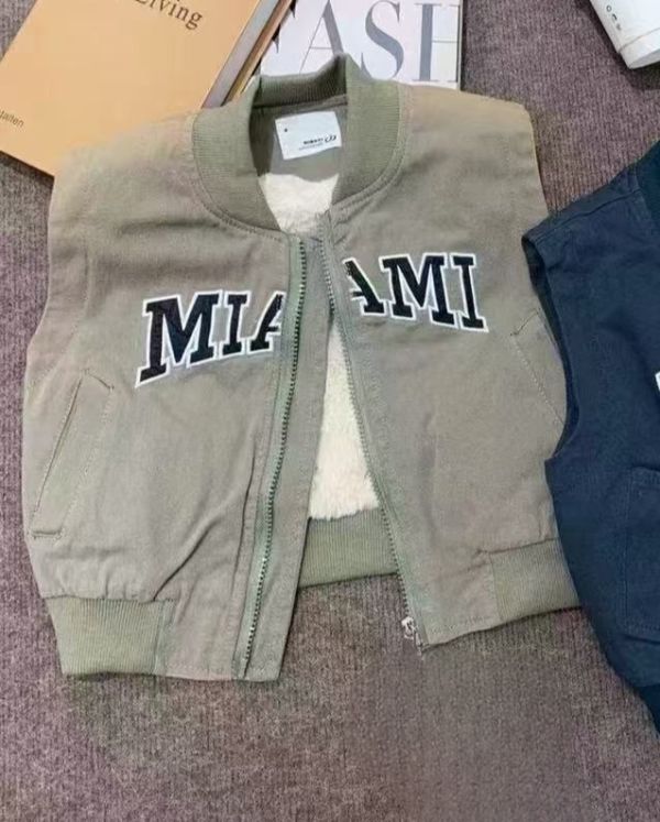 <<90-130>>經典字母美式保暖背心 