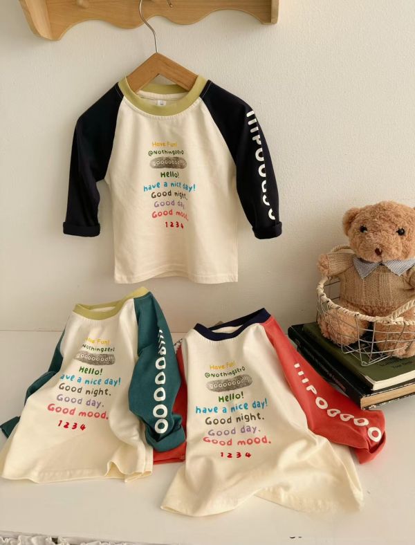 <<80-120>>元氣字母雙色上衣 