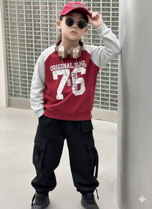 <<110-150>>少年潮流字母上衣 