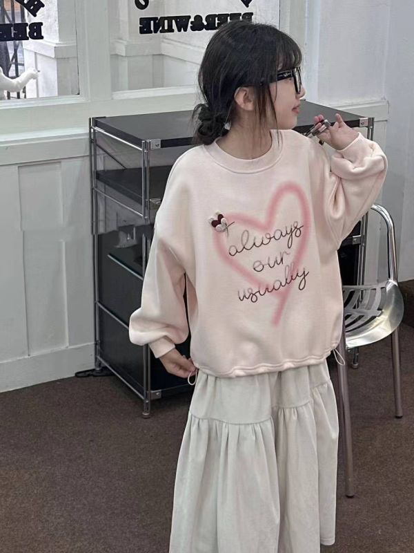 <<110-150>>小甜心手寫愛心加絨上衣 