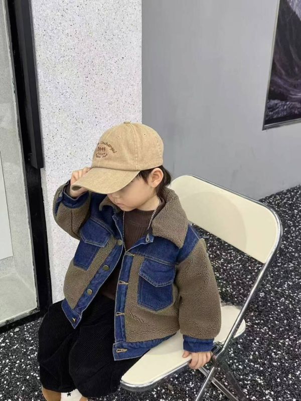 <<90-130>>羊羔牛仔拼接外套 