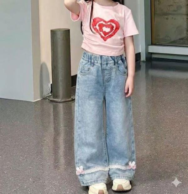 <<90-110>>粉兔蕾絲邊牛仔褲 