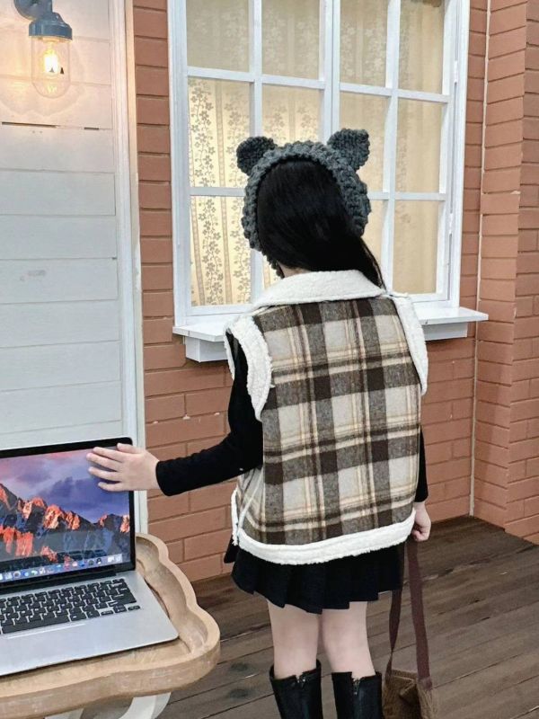 <<90-130>>鄉村風暖暖羊羔絨馬甲 