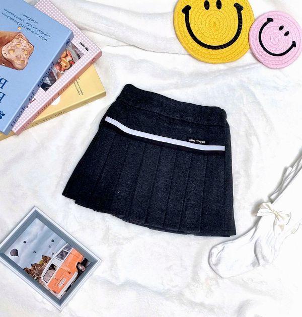 蕾絲夢幻學院風加絨百褶裙 