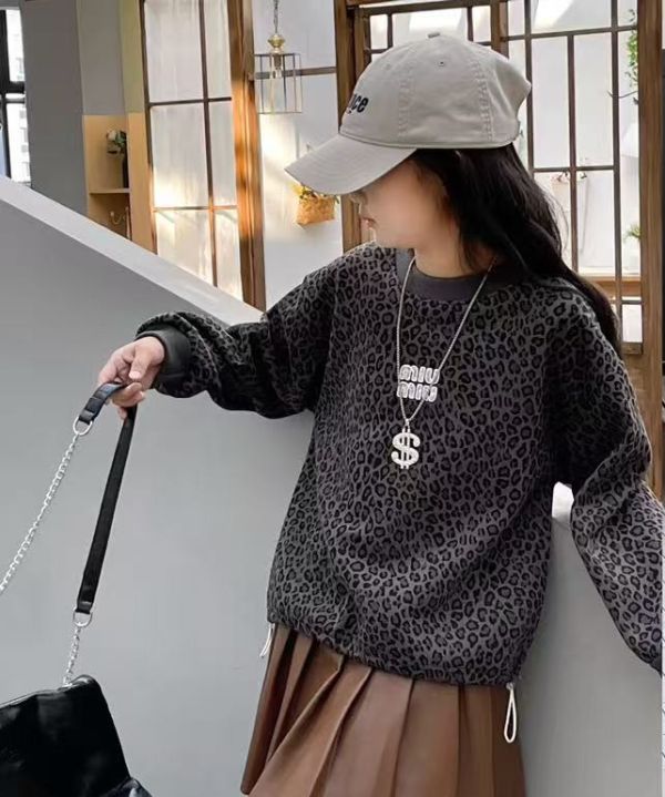 <<110-150>>潮流時尚豹紋加絨上衣(2色) 