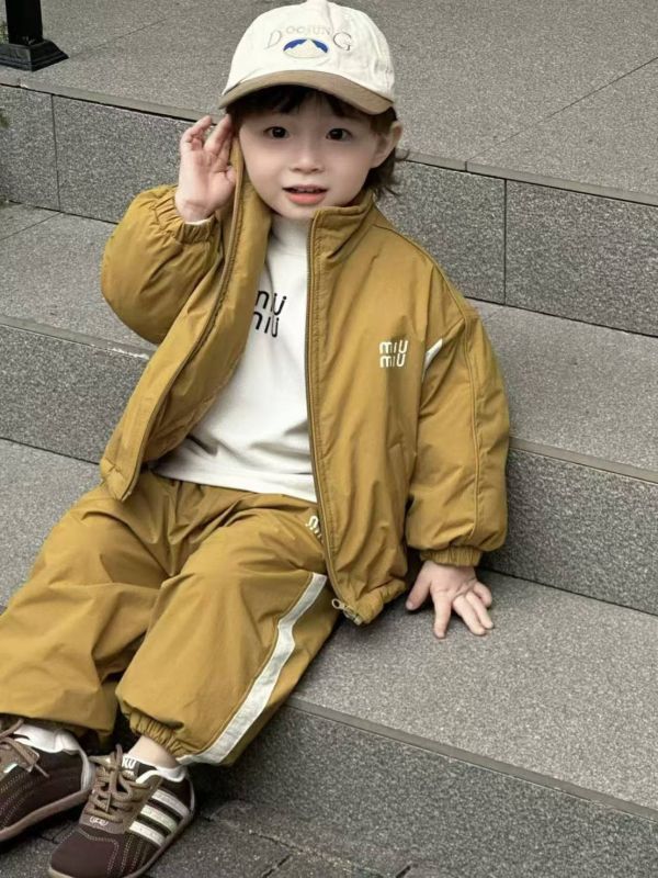 <<90-130>>秋栗色潮童運動三件式套裝 