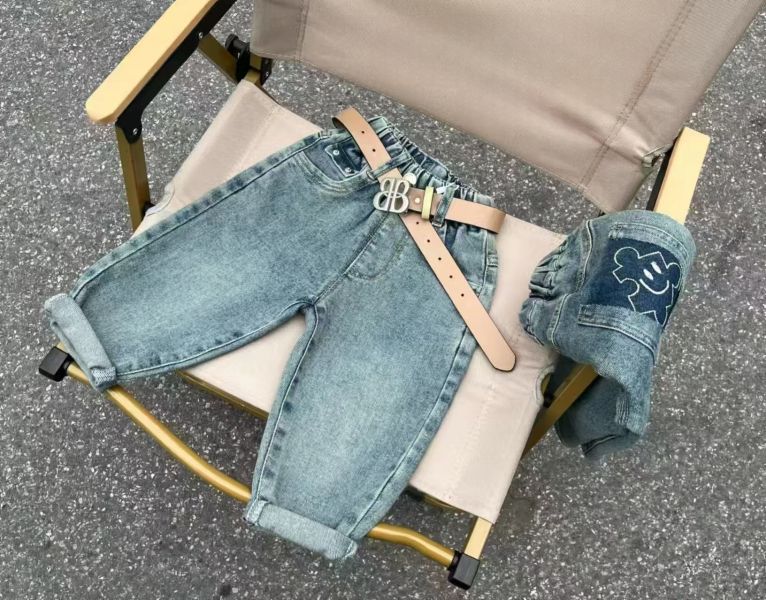 <<90-130>>口袋可愛拼圖牛仔褲 