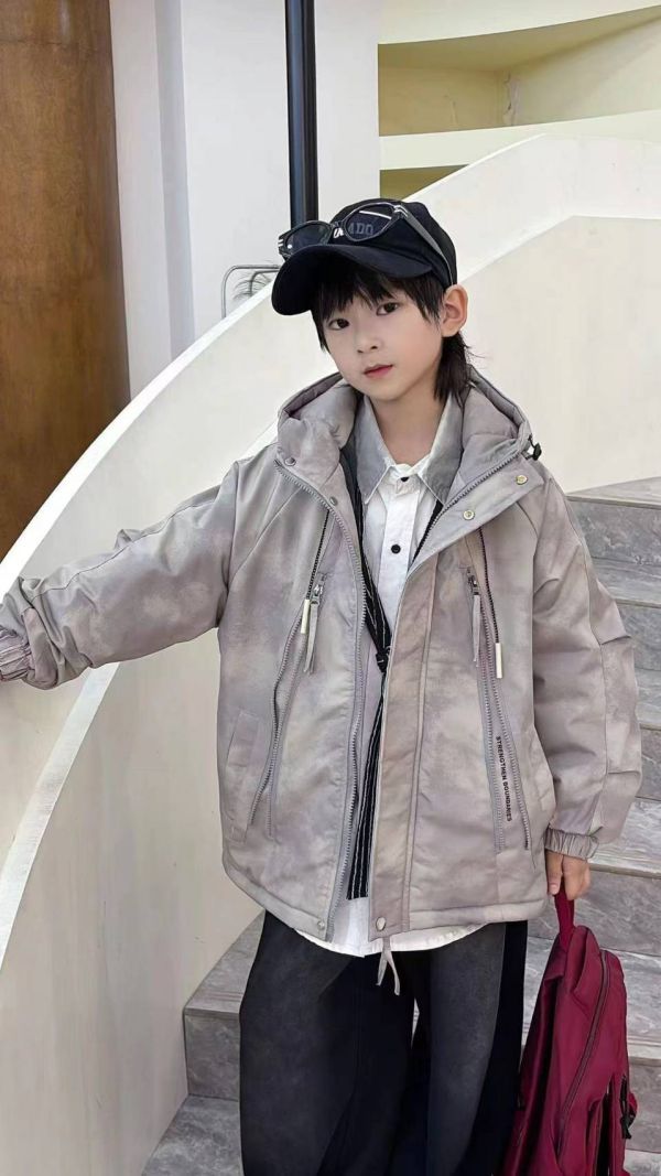 <<130-160>>霧感灰系街頭鋪棉外套 