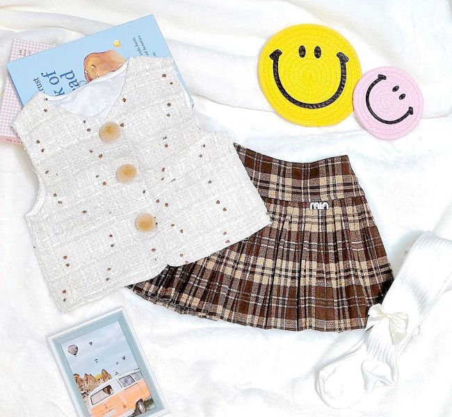 甜蜜格紋加絨百褶裙 