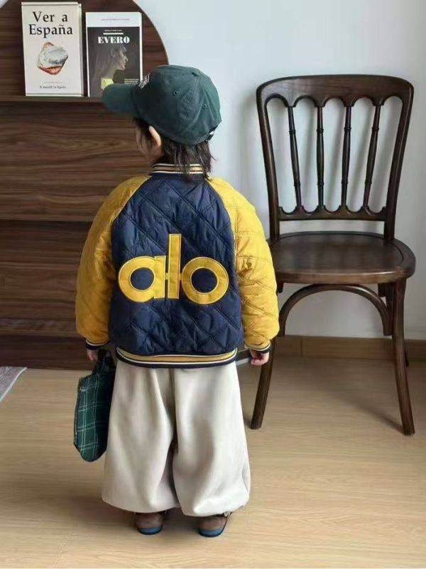 <<90-130>>元氣黃藍配色學院風夾棉外套 