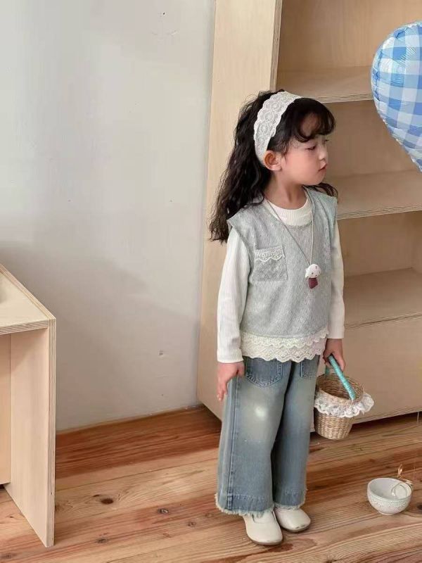 <<110-150>>幸福蕾絲甜美上衣(2色) 