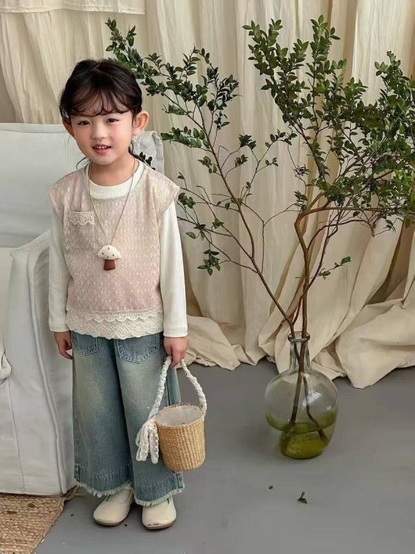 <<110-150>>幸福蕾絲甜美上衣(2色) 