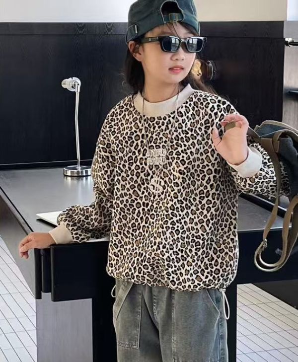 <<110-150>>潮流時尚豹紋加絨上衣(2色) 