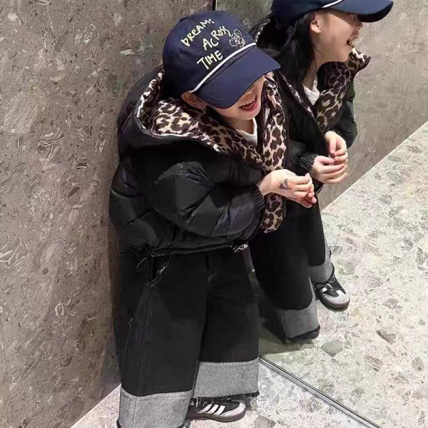 <<130-170>>豹紋閃耀潮酷親子羽絨外套 