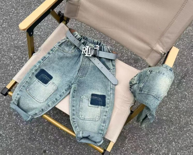 <<90-130>>復古風貼布牛仔褲 