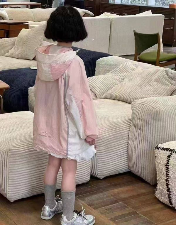 <<120-160>>粉白雲彩少女外套 