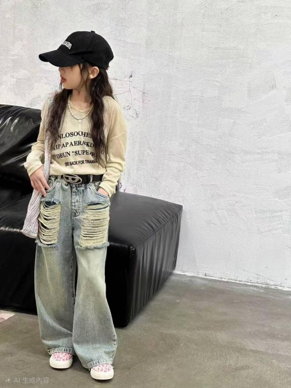 <<115-155>>破洞藍調寬腿牛仔褲 