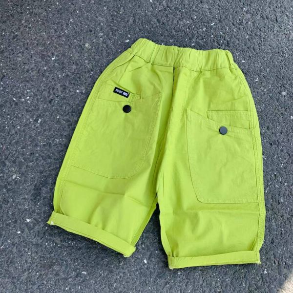 果綠潮流百搭短褲 
