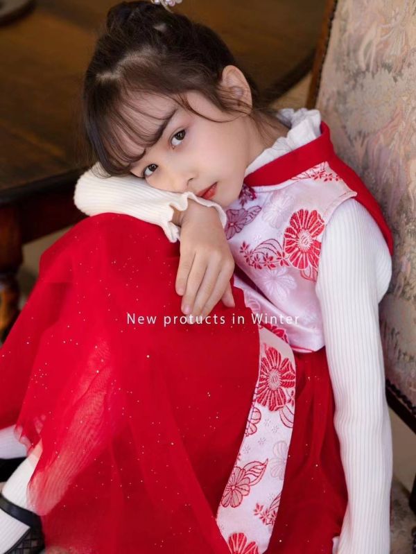 <<110-150>>花韻紅霞中式套裝 童裝禮服,紅色刺繡,復古風童裝,節日穿搭,中式風格,親膚面料,派對童裝,華麗禮服