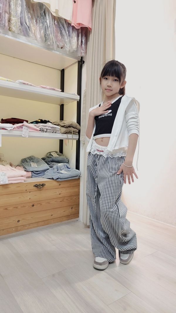 <<110-130>>甜酷格紋休閒寬褲 