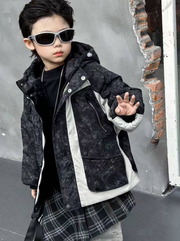 <<100-140>>黑岩紋拼接機能兔毛外套 