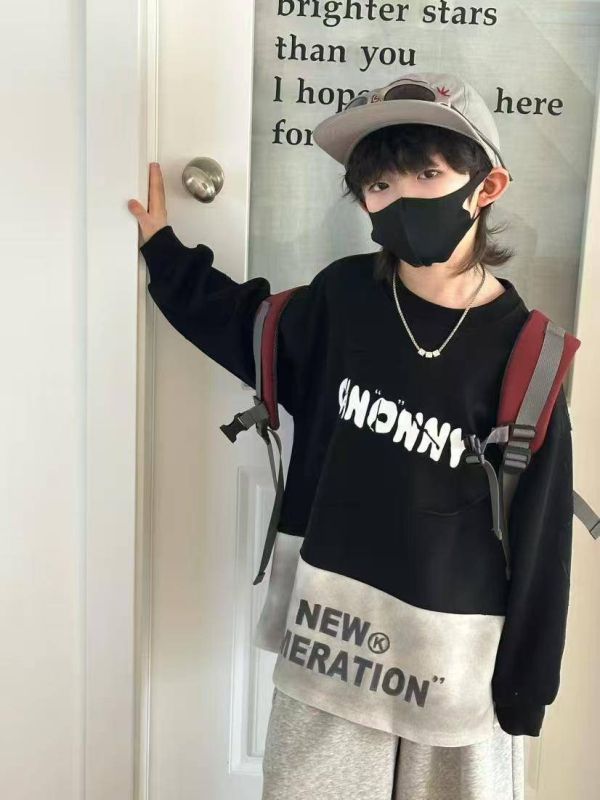 <<110-150>>街頭潮流撞色上衣 