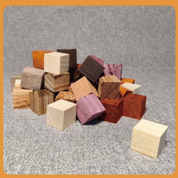 原木塊（隨機木種）多尺寸正方體 20入｜天然實木｜DIY手作材料 原木塊, 多尺寸木塊, 實木方塊, DIY手作材料, 模型木塊, 木工材料, 創客材料, 美術木塊, 正方體木塊, 天然紅花梨, 手作木頭方塊, 原木方塊