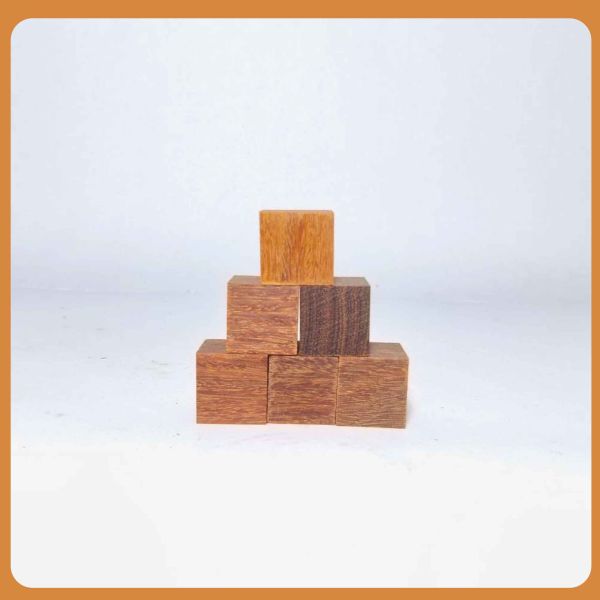 金星紫檀木塊 多尺寸正方體 30入｜天然實木｜DIY手作材料 金星紫檀木塊, 多尺寸木塊, 實木方塊, DIY手作材料, 模型木塊, 木工材料, 創客材料, 美術木塊, 正方體木塊, 天然紅花梨, 手作木頭方塊, 原木方塊