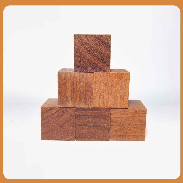 金星紫檀木塊 多尺寸正方體 30入｜天然實木｜DIY手作材料 金星紫檀木塊, 多尺寸木塊, 實木方塊, DIY手作材料, 模型木塊, 木工材料, 創客材料, 美術木塊, 正方體木塊, 天然紅花梨, 手作木頭方塊, 原木方塊