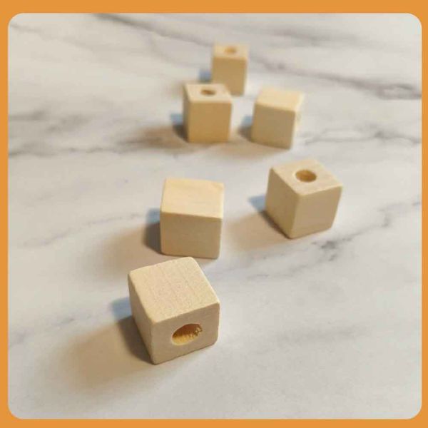 方塊木珠(10入)｜木珠｜串珠｜造型木珠｜木扁珠｜櫸木珠｜串珠｜美術材料｜工藝材料｜創客材料｜DIY材料 櫸木珠, 方形木珠, 木方珠, 木扁珠, 木珠, 串珠, 造型木珠, DIY材料, 工藝材料, 美術材料, 創客材料, 木頭珠, 實木珠, 手作材料, 教學串珠, 木珠配件, 木作素材, 木珠飾品, 創意DIY, 木珠工藝