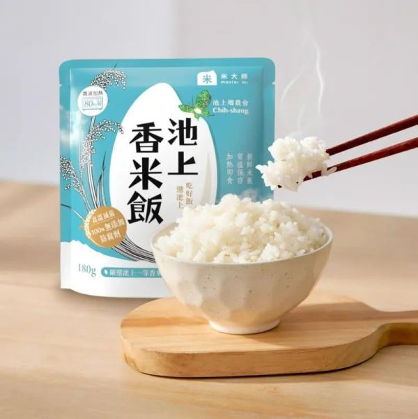 【24H出貨】 米大師 常溫熟飯 稻香白飯／紅藜纖穀飯／池上香米飯／池上糙穀飯 180g 露營 加熱即食 湯泡飯
米大師
新鮮米飯
全球首創
沖泡即食
低溫凍乾蔬菜
無添加防腐劑
泡麵族的新選擇