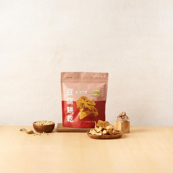 豆腐餅乾 明月豆腐 150g 豆腐零食 豆腐脆餅 酥脆餅乾 高蛋白零食 非基改黃豆零食 追劇零食 團購零食 台灣零食推薦 明月豆腐餅
明月豆腐餅乾
高雄40年老店