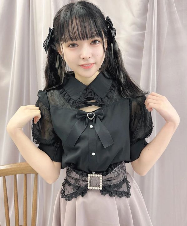 ROJITA 蕾絲綁帶低領上衣 黑色 F碼 